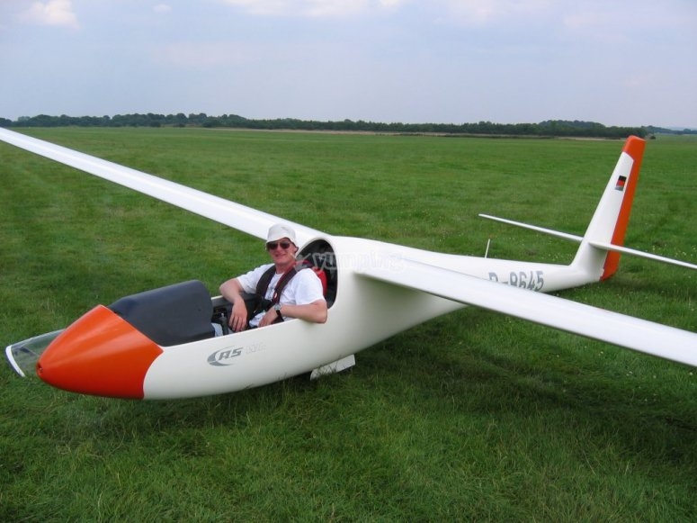 Staffordshire Gliding Club, prices and bookings 2024